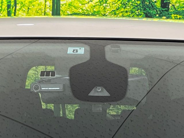 �y�C���e���W�F���g�G�}�[�W�F���V�[�u���[�L�z�t�����g�J�����őO���̎ԗ�����s�҂����m�B�Փ˂������Ȏ��͏Փ˔�Q�y���u���[�L���쓮�A�Փˉ�����T�|�[�g�B�����S�Ƀh���C�u�����y���݂��������܂��B