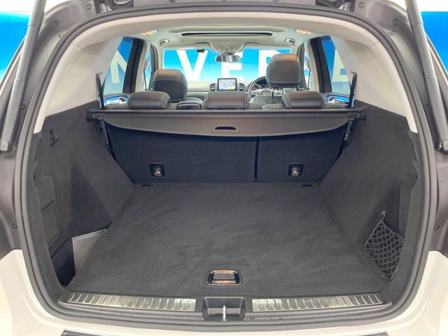 ●トランクルーム:趣味が広がる収容スペース!これだけの広さがあればお買い物やレジャーなどにも最適です!使用感も少なくきれいな状態を維持しております。