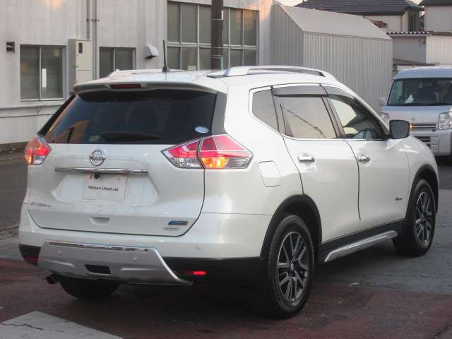 エクストレイル2.0 20X ハイブリッド ブラックエクストリーマーX エマージェンシーブレーキPKG 4WD