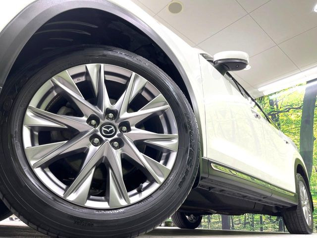 �y����19�C���`�A���~�z�C�[���z�O�ςɃ}�b�`���������A���~�z�C�[���𑕒����Ă���܂��B�e��ЊO�A���~�z�C�[����A�X�^�b�h���X�^�C�����戵�����Ă���܂��B���񂲑��k����������