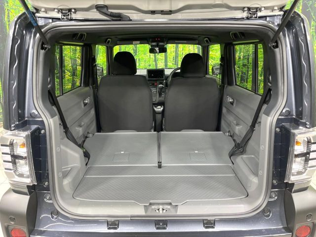 ���i�̂���������ʋ΁A���}���ɏ\���ȉ׎��X�y�[�X���m�ۂ��Ă���܂��B�Z�J���h�V�[�g��|���ƁA�傫�ȉו��̐ύڂ��\�ł���