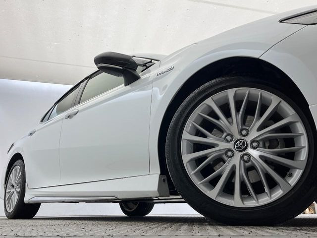 �y����18�C���`�A���~�z�C�[���z�O�ςɃ}�b�`���������A���~�z�C�[���𑕒����Ă���܂��B�e��ЊO�A���~�z�C�[����A�X�^�b�h���X�^�C�����戵�����Ă���܂��B���񂲑��k����������