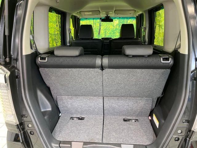 ���i�̂���������ʋ΁A���}���ɏ\���ȉ׎��X�y�[�X���m�ۂ��Ă���܂��B�Z�J���h�V�[�g��|���ƁA�傫�ȉו��̐ύڂ��\�ł���