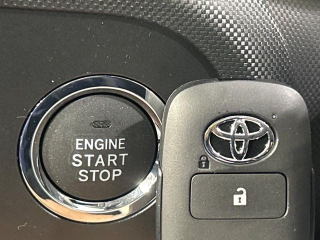 �y�X�}�[�g�L�[�z�J�o����|�P�b�g�ɓ��ꂽ�܂܂ł��h�A�̎{���E�������\�ȃX�}�[�g�L�[�𑕔��B�G���W���̃I���E�I�t�����J�M�����o���K�v����������Ƃ��Ă��֗��ł���