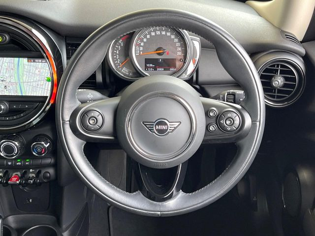 ���n���h�����̃X�������Ȃ��A���ꂢ�ȏ�Ԃ��ێ����Ă���܂��B�e�X�C�b�`���̓�����m�F�ς݂ł��B