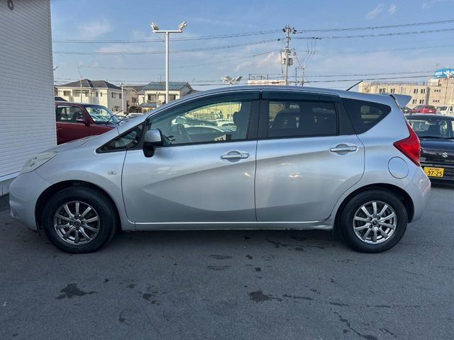 ☆全国のネクステージからお取り寄せが可能※!遠方の店舗に展示してあるクルマが気になる場合も、最寄りの店舗でご覧いただくことが可能です!是非私たちに要望をお聞かせください!※別途費用