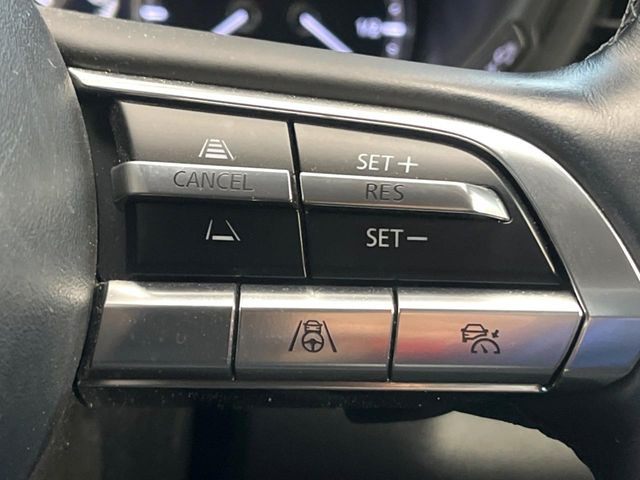 【マツダ・レーダークルーズコントロール】高速道路での長距離走行が楽に!自動で速度を保つクルーズコントロールが、衝突軽減システムと連携し、前方の車両を感知して車間を保つように速度調節してくれます!!