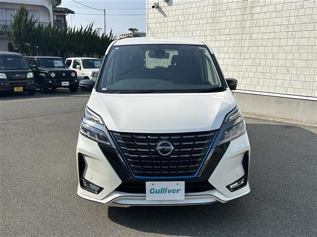 セレナ1.2 e-POWER ハイウェイスターV アーバンクロム