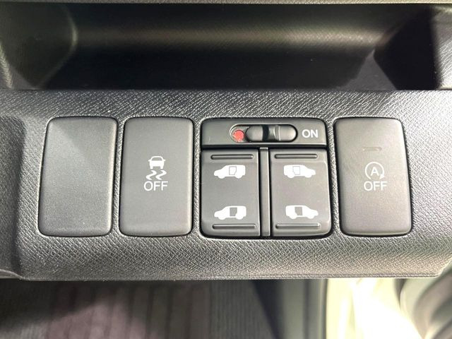 �y�����p���[�X���C�h�h�A�z�X�}�[�g�L�[��^�]�Ȃ̃X�C�b�`�Ō�ȗ����X���C�h�h�A�̊J���\���d��������͂����ăh�A���J����K�v�������A�����Ȃ��q�l�ł��ȒP�ɊJ���߂ł����K�ł���