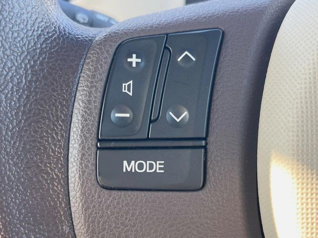 �y�X�e�A�����O�X�C�b�`�z�^�]���A�O������ڐ������炷���ƂȂ��A�I�[�f�B�I���̑��삪�\�ȕ֗��@�\!���S&���K�ȃh���C�u�����o���Ă���܂���