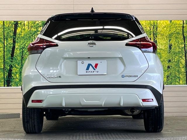 安心の最長10年・走行無制限保証(有償)をご用意。保証内容も充実はもちろん、無料点検&オイル交換や、年中無休の全国・24時間ロードサービスも付帯されておりますのでご安心下さい。