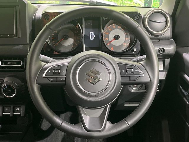 �y�����v�����X�e�A�����O�z�㎿�Ȋv���g�p���邱�ƂŁA��ɂ����������݂ƂĂ��^�]���₷���n���h���ł���