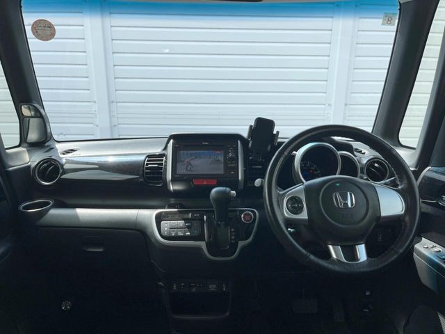 N-BOXカスタムG SSパッケージ ブラックスタイル