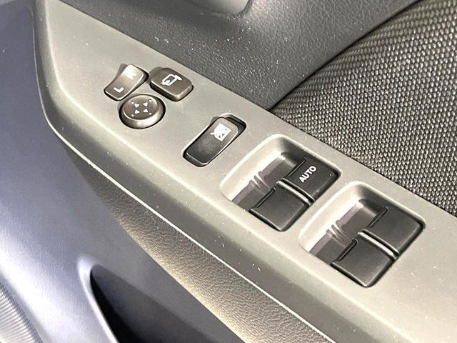 �y�d���i�[�~���[�z�T�C�h�~���[�͓d���i�[���ƂȂ��Ă���A�������ԏ�ł��L�Y�������X�N��}�����܂��B