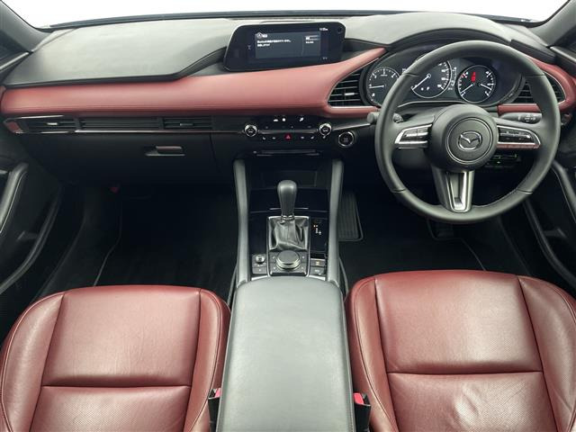 MAZDA3ファストバック1.8 XD バーガンディ セレクション