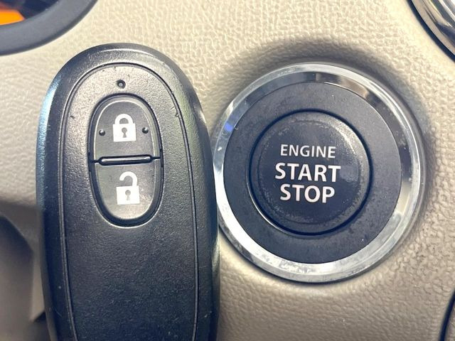 �y�L�[���X�X�^�[�g�V�X�e���z�J�o����|�P�b�g�ɓ��ꂽ�܂܂ł��h�A�̎{���E�������\�ȃX�}�[�g�L�[�𑕔��B�G���W���̃I���E�I�t�����J�M�����o���K�v����������Ƃ��Ă��֗��ł���