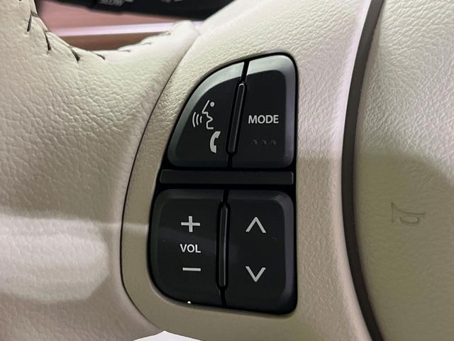 �y�X�e�A�����O�X�C�b�`�z�^�]���A�O������ڐ������炷���ƂȂ��A�I�[�f�B�I���̑��삪�\�ȕ֗��@�\!���S&���K�ȃh���C�u�����o���Ă���܂���