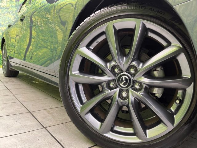 �y����16�C���`�A���~�z�C�[���z�O�ςɃ}�b�`���������A���~�z�C�[���𑕒����Ă���܂��B�e��ЊO�A���~�z�C�[����A�X�^�b�h���X�^�C�����戵�����Ă���܂��B���񂲑��k����������