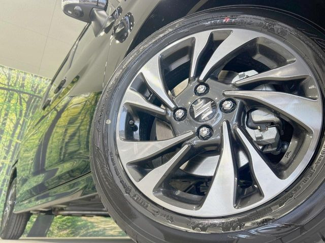 �y����15�C���`�A���~�z�C�[���z�O�ςɃ}�b�`���������A���~�z�C�[���𑕒����Ă���܂��B�e��ЊO�A���~�z�C�[����A�X�^�b�h���X�^�C�����戵�����Ă���܂��B���񂲑��k����������