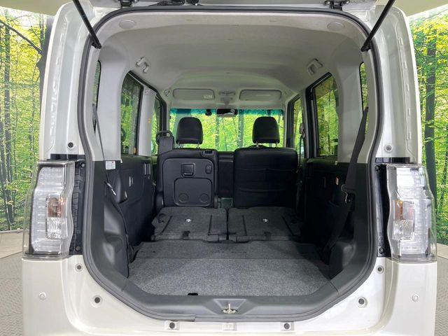 ���i�̂���������ʋ΁A���}���ɏ\���ȉ׎��X�y�[�X���m�ۂ��Ă���܂��B�Z�J���h�V�[�g��|���ƁA�傫�ȉו��̐ύڂ��\�ł���