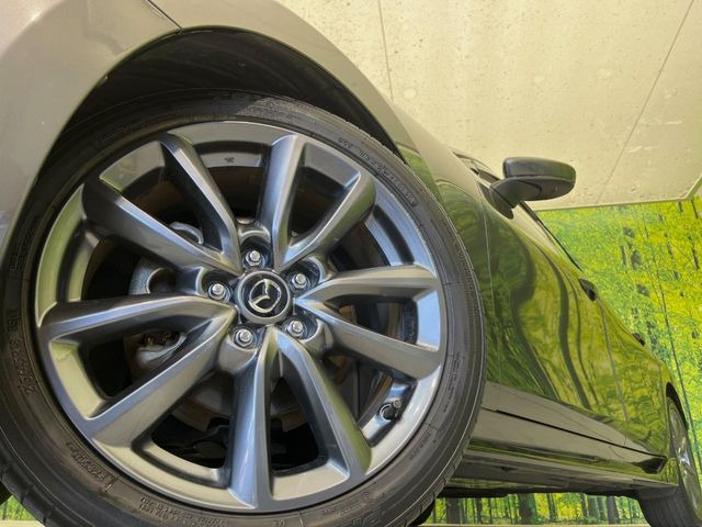 �y����18�C���`�A���~�z�C�[���z�O�ςɃ}�b�`���������A���~�z�C�[���𑕒����Ă���܂��B�e��ЊO�A���~�z�C�[����A�X�^�b�h���X�^�C�����戵�����Ă���܂��B���񂲑��k����������