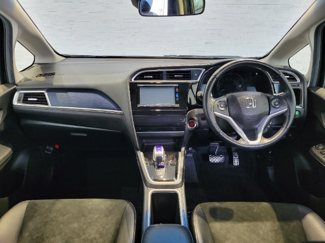 シャトル1.5 ハイブリッド X