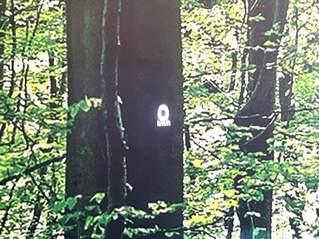 �y�w�b�h�A�b�v�f�B�X�v���C�z���݂̑��x�⑖�s�����f�W�^���\���ŉ^�]�ȑO���̃K���X�ɓ��e!�^�]���A�ڐ������炳���K�v�ȏ����m�F�ł���̂łƂ��Ă��֗��ň��S!