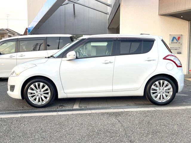 安心の最長10年・走行無制限保証(有償)をご用意。保証内容も充実はもちろん、無料点検&オイル交換や、年中無休の全国・24時間ロードサービスも付帯されておりますのでご安心下さい。