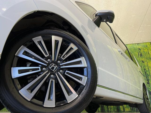 �y����17�C���`�A���~�z�C�[���z�O�ςɃ}�b�`���������A���~�z�C�[���𑕒����Ă���܂��B�e��ЊO�A���~�z�C�[����A�X�^�b�h���X�^�C�����戵�����Ă���܂��B���񂲑��k����������