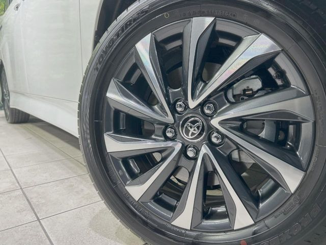 �y����17�C���`�A���~�z�C�[���z�O�ςɃ}�b�`���������A���~�z�C�[���𑕒����Ă���܂��B�e��ЊO�A���~�z�C�[����A�X�^�b�h���X�^�C�����戵�����Ă���܂��B���񂲑��k����������