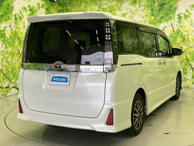 ヴォクシー2.0 ZS 煌