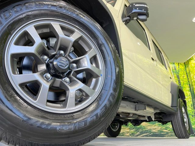 �y�����A���~�z�C�[���z�O�ςɃ}�b�`���������A���~�z�C�[���𑕒����Ă���܂��B�e��ЊO�A���~�z�C�[����A�X�^�b�h���X�^�C�����戵�����Ă���܂��B���񂲑��k����������