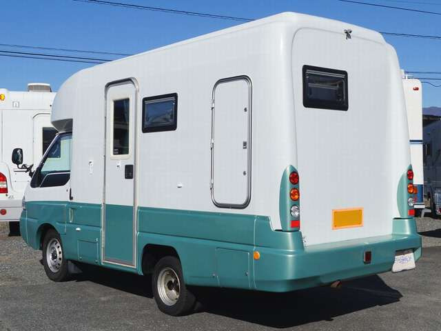 ボンゴトラックキャンピング