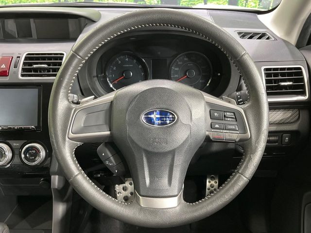 �y�����v�����X�e�A�����O�z�㎿�Ȋv���g�p���邱�ƂŁA��ɂ����������݂ƂĂ��^�]���₷���n���h���ł���