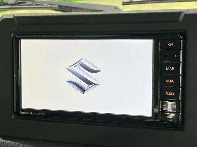 �y�����i�r�z�l�C�̏����i�r�𑕔����Ă���܂��B�i�r�̎g���₷���͂������A�I�[�f�B�I�@�\���[��!�L�����v�◷�s�͂������A�ʋ΂┃�����ȂǕ��i�̃h���C�u���y�����Ȃ�͂���