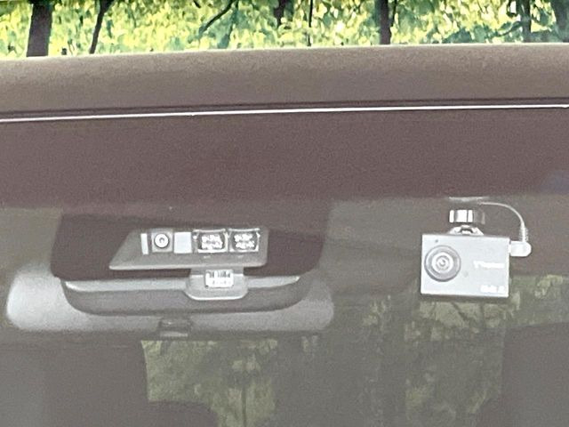 �y�O�He-Assist�z���s���ɑO���̎ԗ�����F�����A�Փ˂������Ȏ��͌x��ƃu���[�L�ŏՓˉ���Ɣ�Q�y�����A�V�X�g�B�����S�Ƀh���C�u�����y���݂��������܂��B