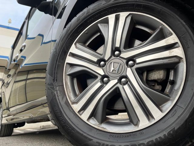 �y����16�C���`�A���~�z�C�[���z�O�ςɃ}�b�`���������A���~�z�C�[���𑕒����Ă���܂��B�e��ЊO�A���~�z�C�[����A�X�^�b�h���X�^�C�����戵�����Ă���܂��B���񂲑��k����������