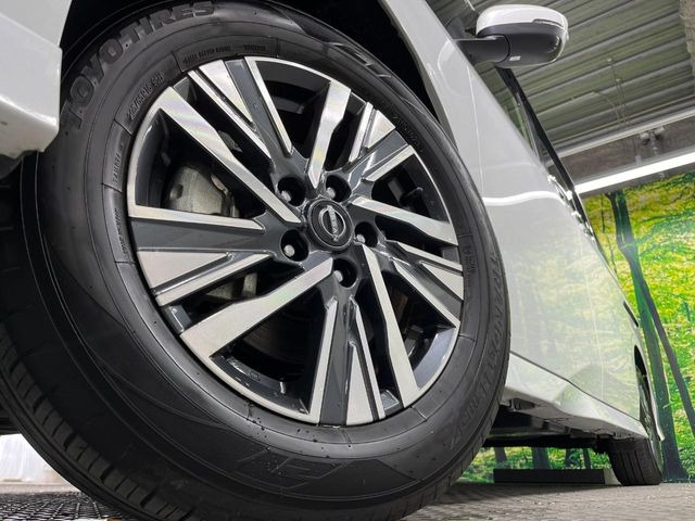 �y����16�C���`�A���~�z�C�[���z�O�ςɃ}�b�`���������A���~�z�C�[���𑕒����Ă���܂��B�e��ЊO�A���~�z�C�[����A�X�^�b�h���X�^�C�����戵�����Ă���܂��B���񂲑��k����������