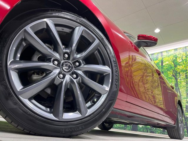 �y����18�C���`�A���~�z�C�[���z�O�ςɃ}�b�`���������A���~�z�C�[���𑕒����Ă���܂��B�e��ЊO�A���~�z�C�[����A�X�^�b�h���X�^�C�����戵�����Ă���܂��B���񂲑��k����������