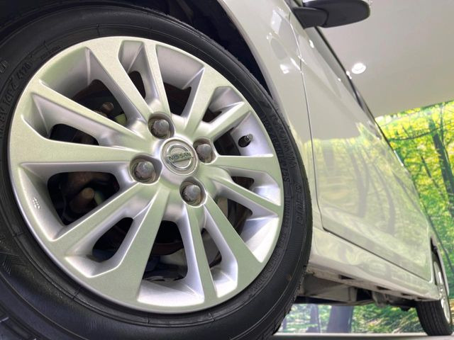 �y����14�C���`�A���~�z�C�[���z�O�ςɃ}�b�`���������A���~�z�C�[���𑕒����Ă���܂��B�e��ЊO�A���~�z�C�[����A�X�^�b�h���X�^�C�����戵�����Ă���܂��B���񂲑��k����������