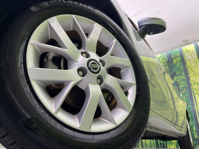 �y����15�C���`�A���~�z�C�[���z�O�ςɃ}�b�`���������A���~�z�C�[���𑕒����Ă���܂��B�e��ЊO�A���~�z�C�[����A�X�^�b�h���X�^�C�����戵�����Ă���܂��B���񂲑��k����������