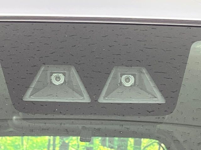 �y�X�}�[�g�A�V�X�g�z���s���ɑO���̎ԗ�����F�����A�Փ˂������Ȏ��͌x��ƃu���[�L�ŏՓˉ���Ɣ�Q�y�����A�V�X�g�B�����S�Ƀh���C�u�����y���݂��������܂��B