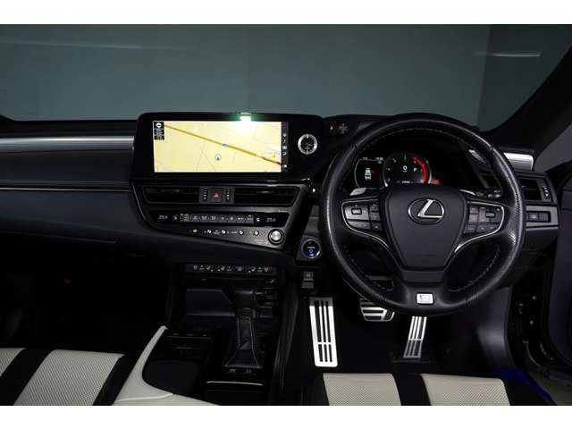 ES300h Fスポーツ