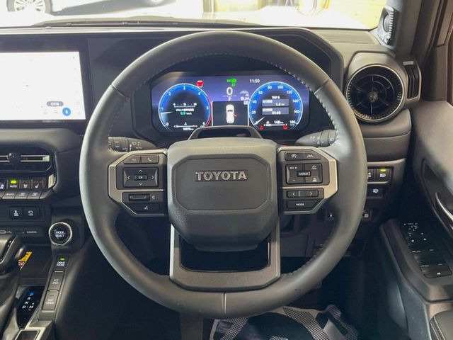 �y�����v�����X�e�A�����O�z�㎿�Ȋv���g�p���邱�ƂŁA��ɂ����������݂ƂĂ��^�]���₷���n���h���ł���