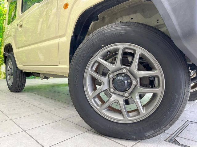 �y����16�C���`�A���~�z�C�[���z�O�ςɃ}�b�`���������A���~�z�C�[���𑕒����Ă���܂��B�e��ЊO�A���~�z�C�[����A�X�^�b�h���X�^�C�����戵�����Ă���܂��B���񂲑��k����������