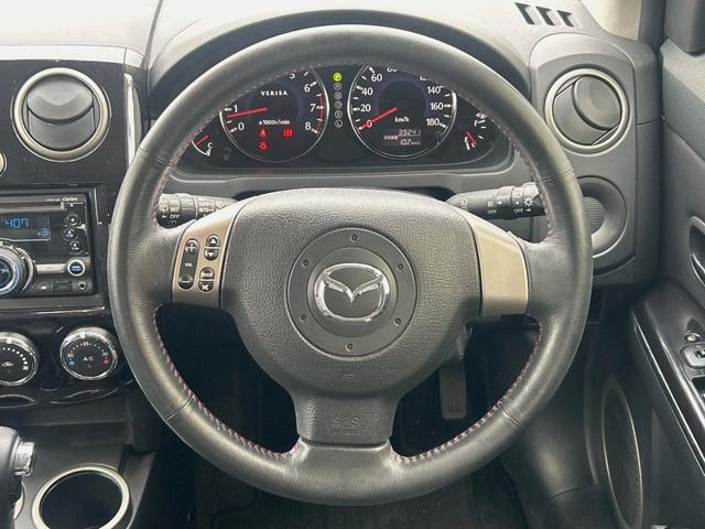 �y�����v�����X�e�A�����O�z�㎿�Ȋv���g�p���邱�ƂŁA��ɂ����������݂ƂĂ��^�]���₷���n���h���ł���