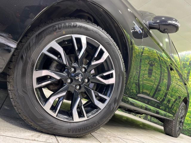 �y����18�C���`�A���~�z�C�[���z�O�ςɃ}�b�`���������A���~�z�C�[���𑕒����Ă���܂��B�e��ЊO�A���~�z�C�[����A�X�^�b�h���X�^�C�����戵�����Ă���܂��B���񂲑��k����������