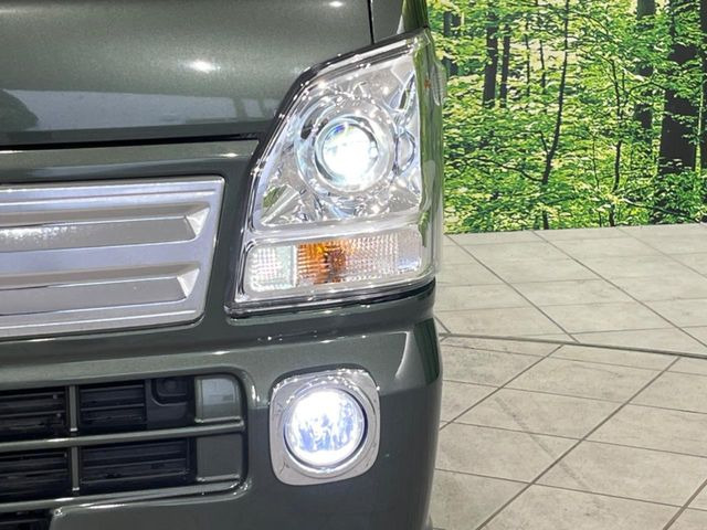 �yLED�w�b�h���C�g�z���V����ԑ��s�����ǍD�Ȏ��E���m�ۂ����S���ĉ^�]�ł��鍂�P�xLED�w�b�h���C�g�𑕔�!�_�����x�������A����d�͂��}�����Ă��܂��B