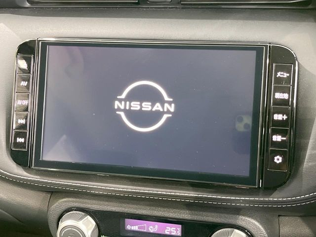 �y�����i�r�z�l�C�̏����i�r�𑕔����Ă���܂��B�i�r�̎g���₷���͂������A�I�[�f�B�I�@�\���[��!�L�����v�◷�s�͂������A�ʋ΂┃�����ȂǕ��i�̃h���C�u���y�����Ȃ�͂���