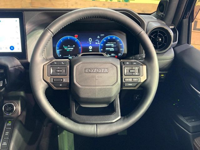 �y�����v�����X�e�A�����O�z�㎿�Ȋv���g�p���邱�ƂŁA��ɂ����������݂ƂĂ��^�]���₷���n���h���ł���